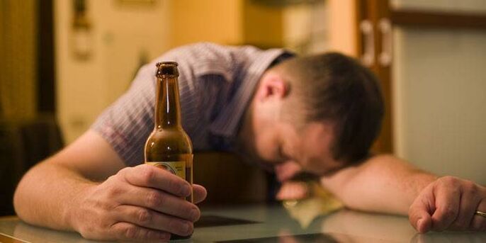 Alcoholism as a cause of hypertension. 